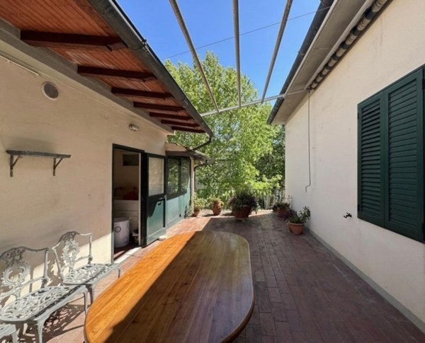 casa semindipendente in vendita a Pontedera