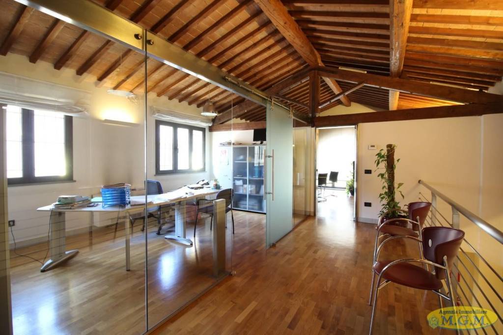 ufficio in vendita a Pontedera