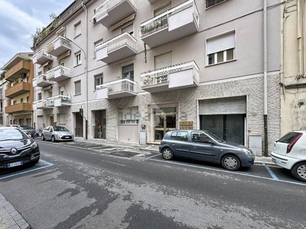 ufficio in vendita a Pontedera