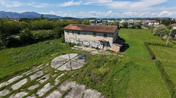 casale in vendita a Pontedera in zona La Bianca