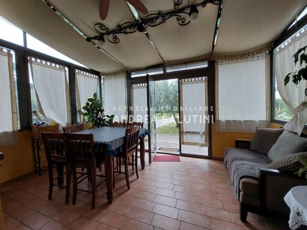 casa indipendente in vendita a Pontedera