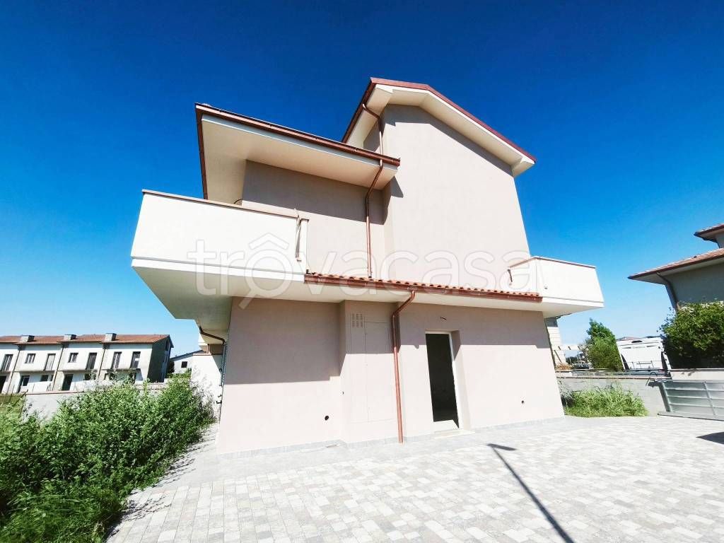 casa indipendente in vendita a Pontedera in zona Pardossi