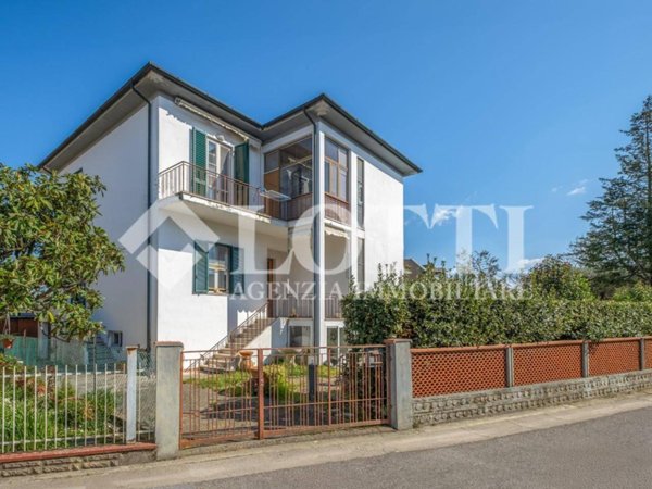 casa indipendente in vendita a Pontedera in zona Le Cantine