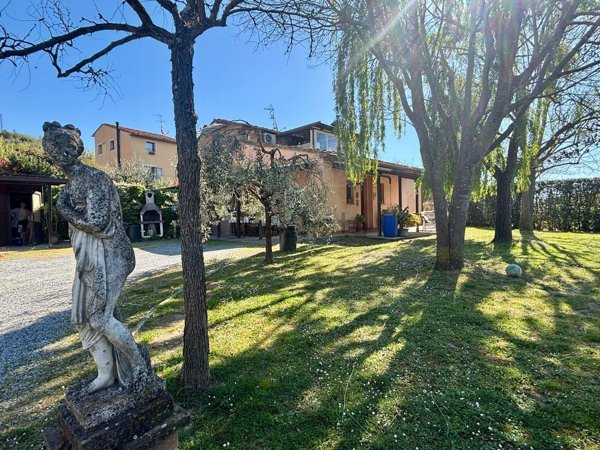 pentavano in vendita a Pontedera