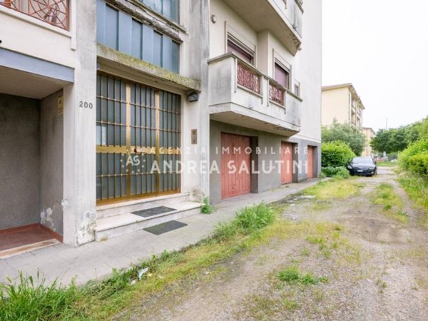 appartamento in vendita a Pontedera in zona Le Cantine