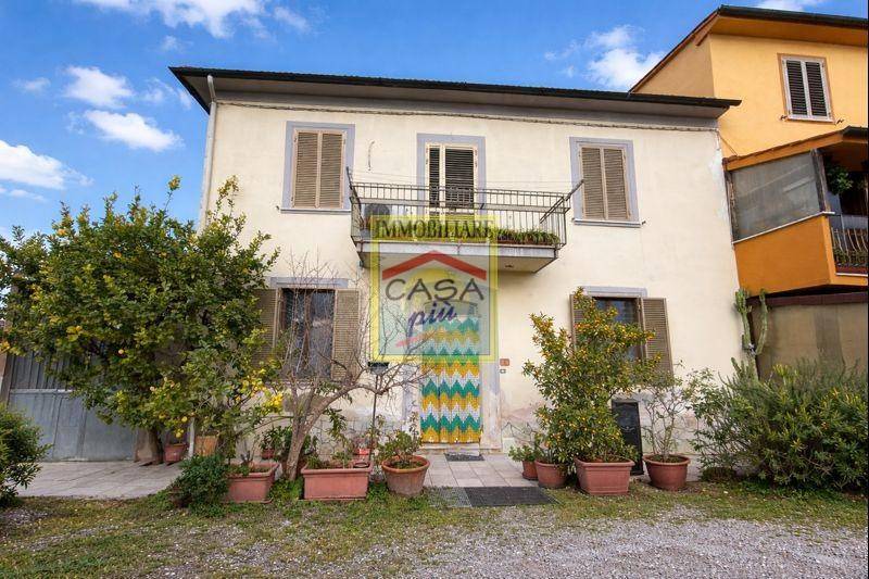 casa indipendente in vendita a Pontedera in zona La Bianca