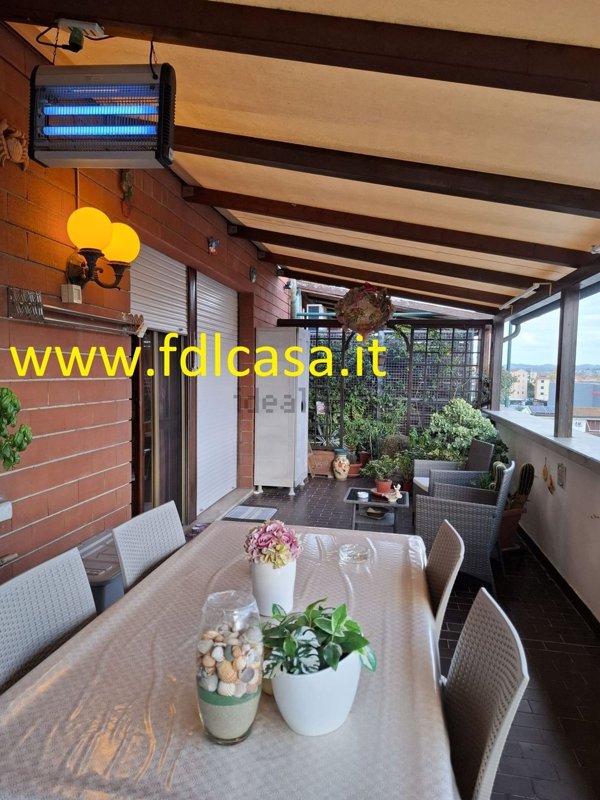 appartamento in vendita a Pontedera in zona Le Cantine