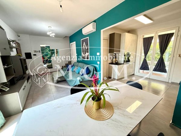 casa indipendente in vendita a Pontedera in zona Pardossi
