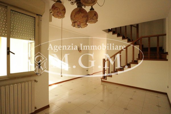 appartamento in vendita a Pontedera in zona Le Cantine