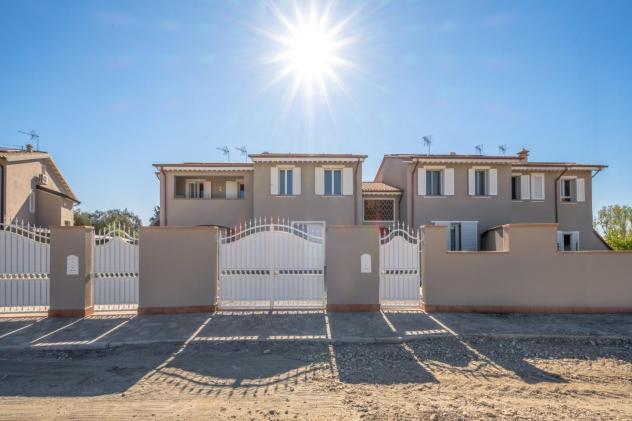 casa indipendente in vendita a Pontedera in zona Santa Lucia