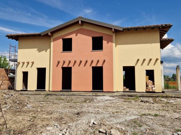 appartamento in vendita a Pontedera in zona Pietroconti