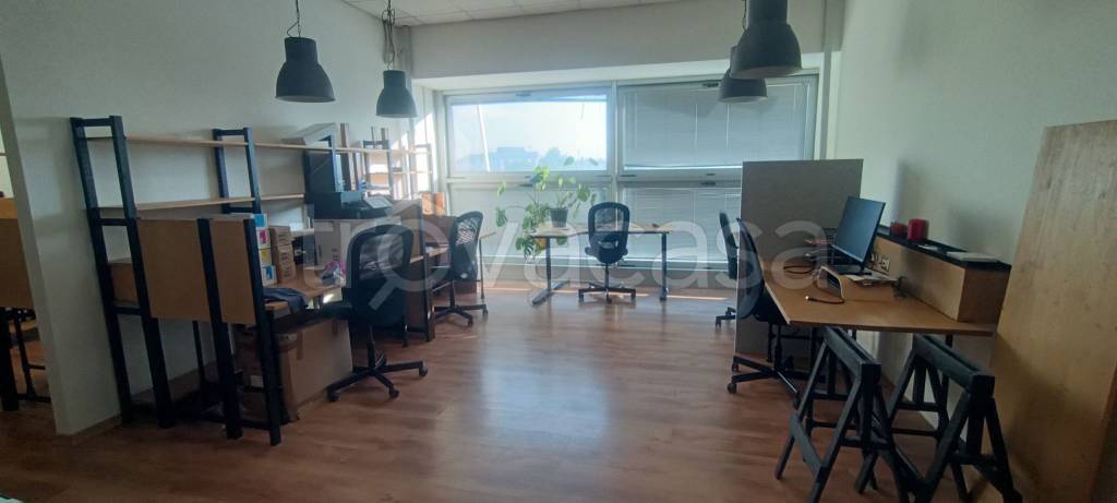 ufficio in vendita a Pontedera