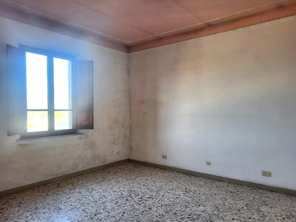 appartamento in vendita a Pontedera in zona Pietroconti