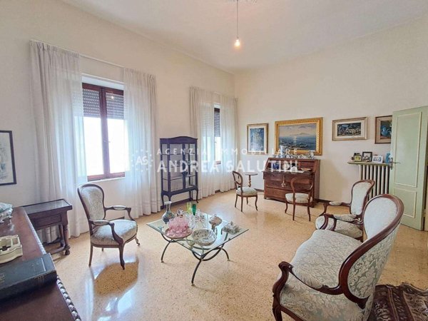 casa indipendente in vendita a Pontedera