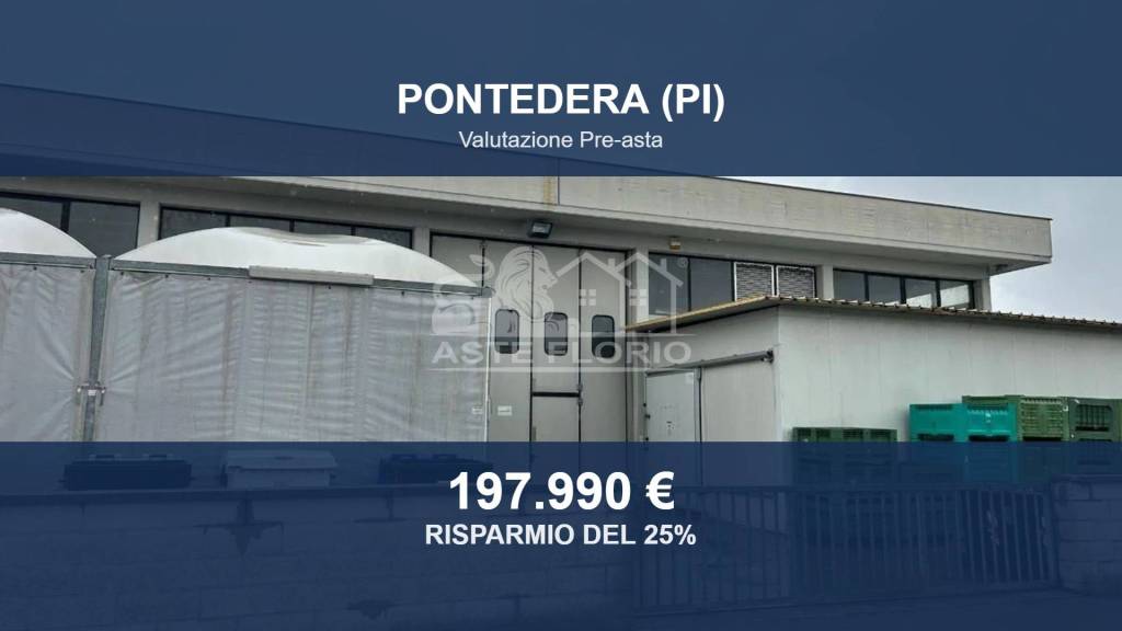 locale commerciale in vendita a Pontedera
