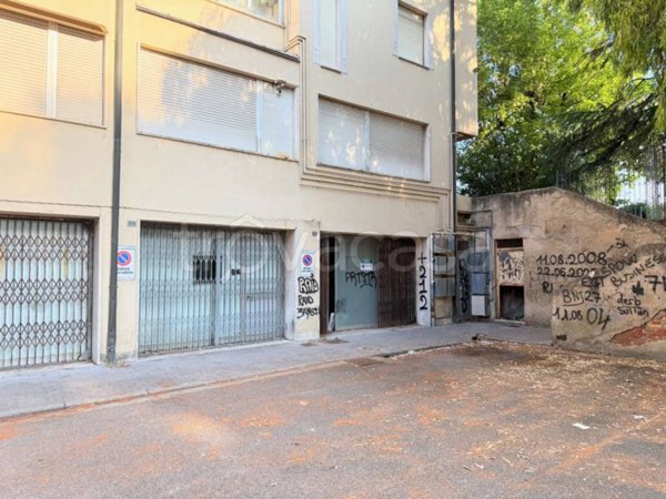 casa indipendente in vendita a Pontedera