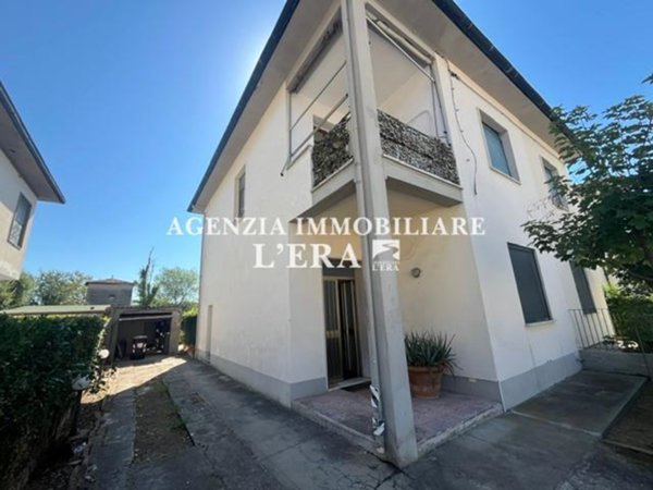 casa indipendente in vendita a Pontedera in zona La Bianca