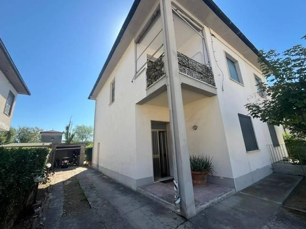 casa indipendente in vendita a Pontedera in zona La Bianca