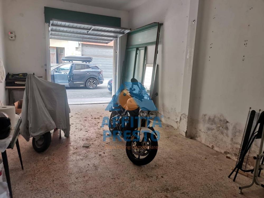 box auto in vendita a Pontedera in zona La Bianca
