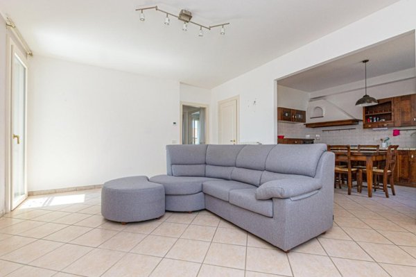 appartamento in vendita a Pontedera in zona I Fabbri