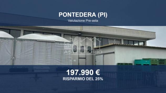 locale commerciale in vendita a Pontedera