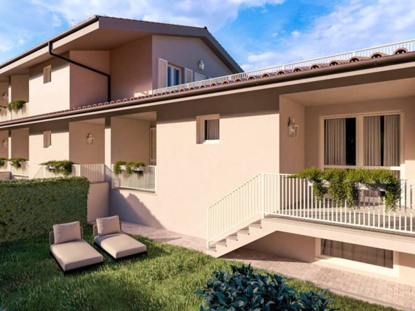 appartamento in vendita a Pontedera in zona Pietroconti