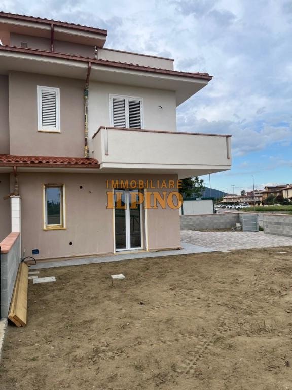 casa indipendente in vendita a Pontedera in zona Pardossi