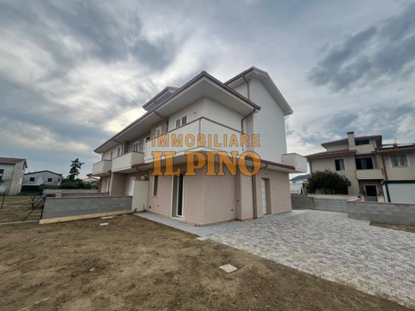 casa indipendente in vendita a Pontedera in zona Pardossi