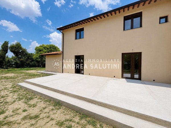 casa indipendente in vendita a Pontedera