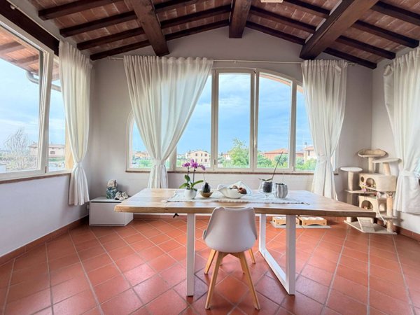 appartamento in vendita a Pontedera in zona Santa Lucia