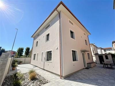 casa indipendente in vendita a Pontedera in zona La Bianca