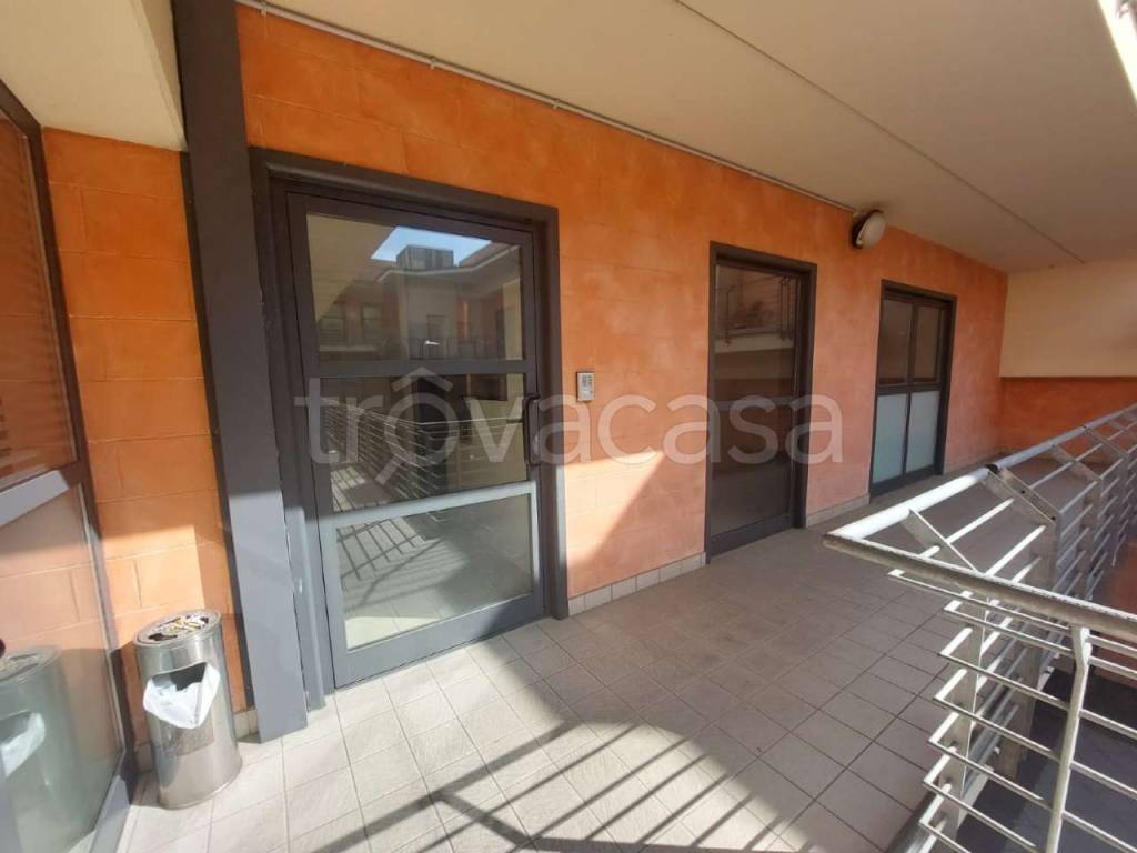 ufficio in vendita a Pontedera in zona Pietroconti