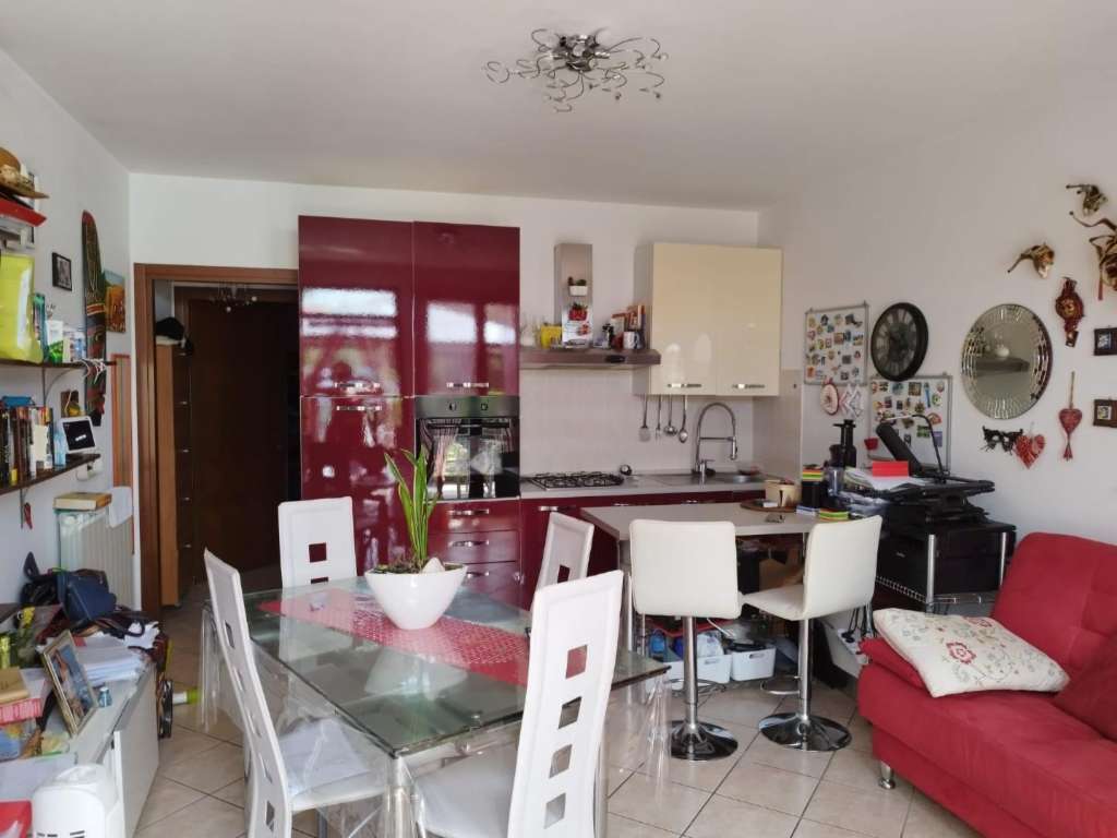 appartamento in vendita a Pontedera in zona Pardossi