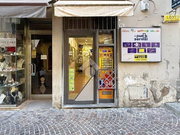 negozio in vendita a Pontedera