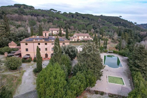 casa indipendente in vendita a Riparbella