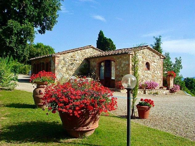 casa indipendente in vendita a Riparbella