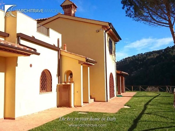 casa indipendente in vendita a Riparbella