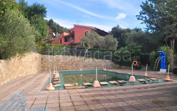 casa indipendente in vendita a Riparbella