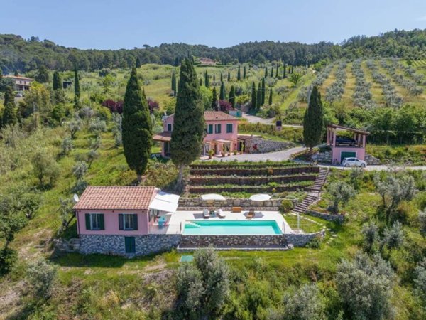 casa indipendente in vendita a Riparbella