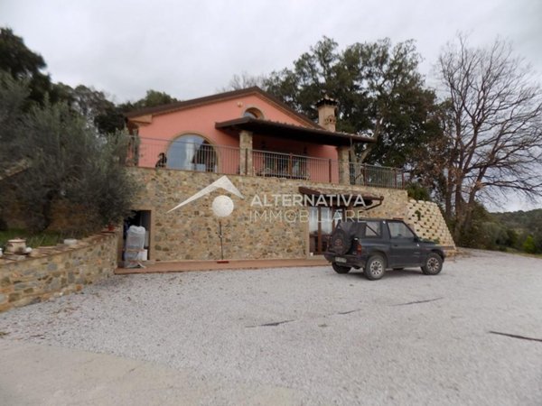 casa indipendente in vendita a Riparbella