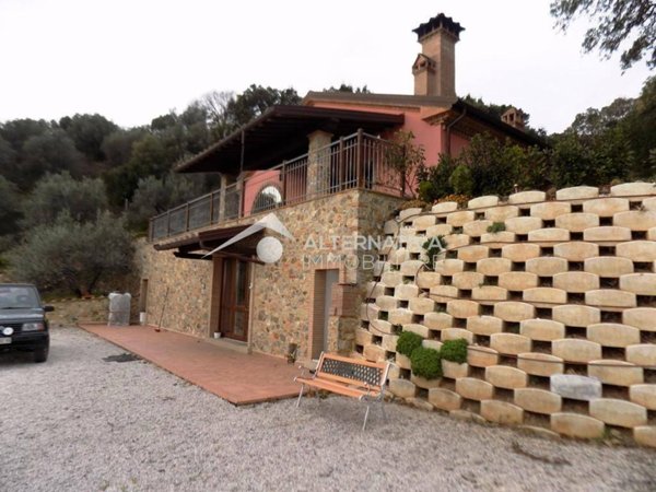 casa indipendente in vendita a Riparbella