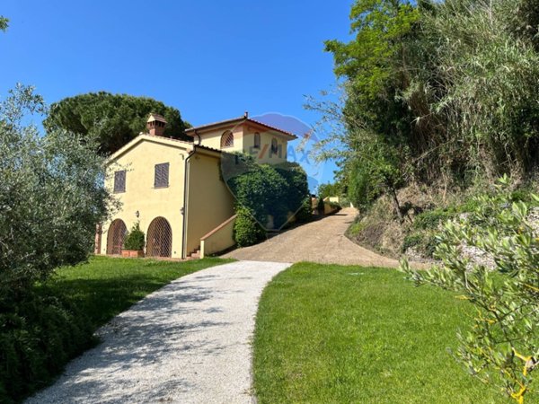 casa indipendente in vendita a Riparbella