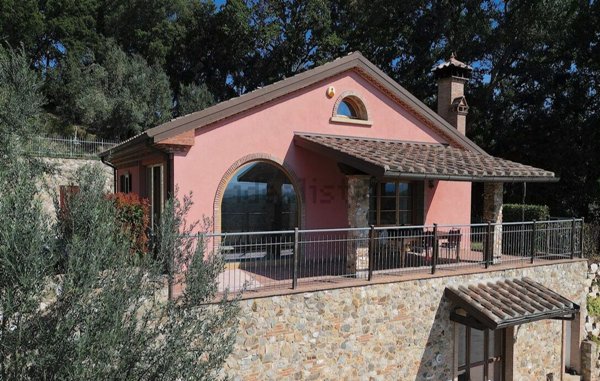 casa indipendente in vendita a Riparbella