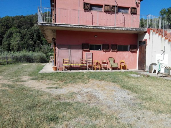 casa indipendente in vendita a Riparbella
