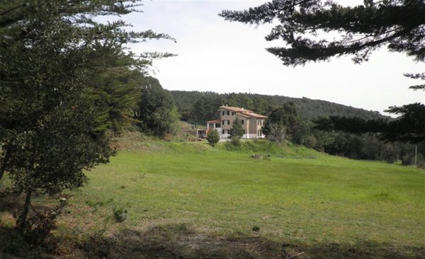 casa indipendente in vendita a Riparbella