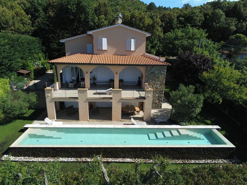 casa indipendente in vendita a Riparbella