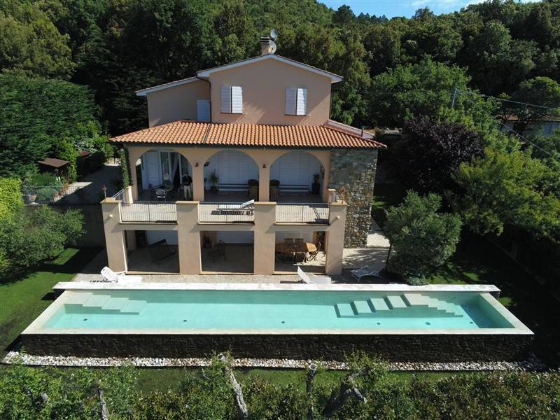 casa indipendente in vendita a Riparbella