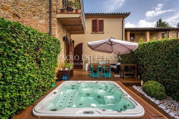 casa indipendente in vendita a Riparbella