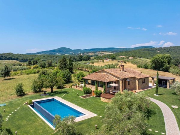 casa indipendente in vendita a Riparbella