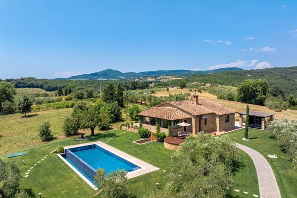 casale in vendita a Riparbella